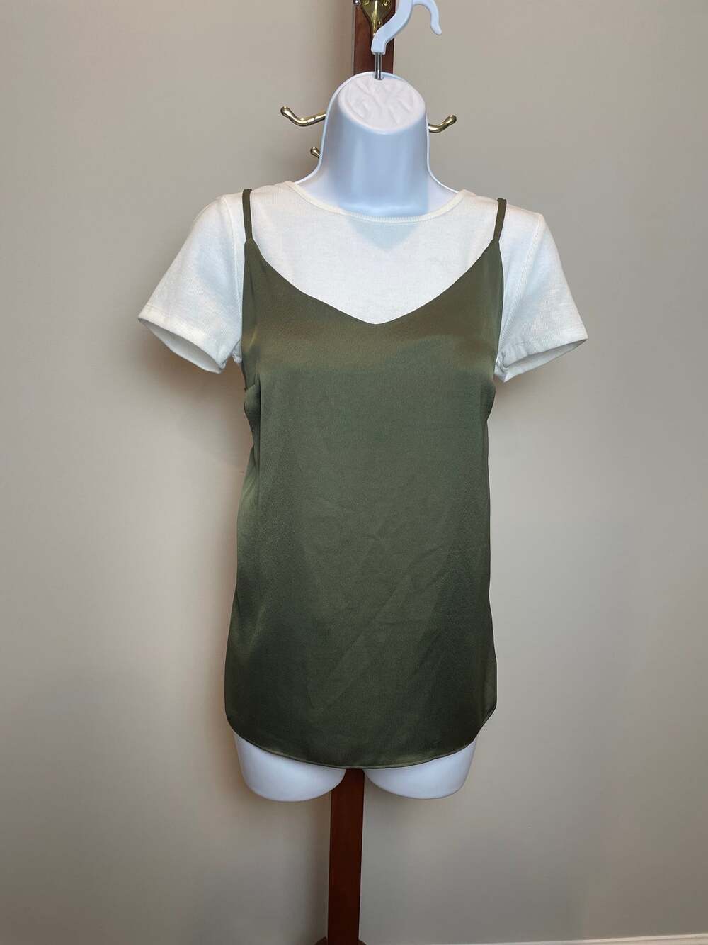 Cloud Chaser Top White Ribbed Tee Olive Strappy Overlay Size L New With Tag